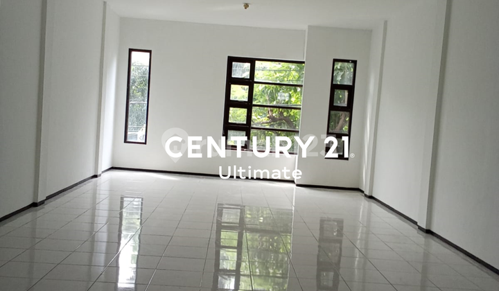 For Rent: Cheap and Strategic Shop House in Klojen Malang 1