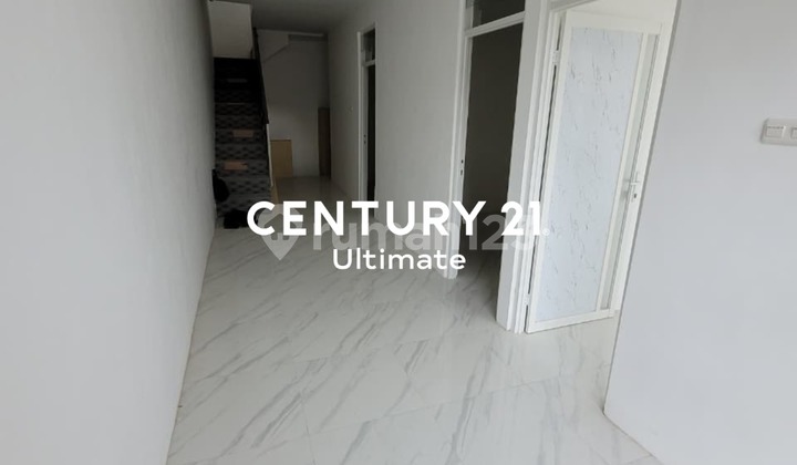 2-Storey House, 1 Rooftop Suhat Malang Near Poltek, Pizza Hut 1