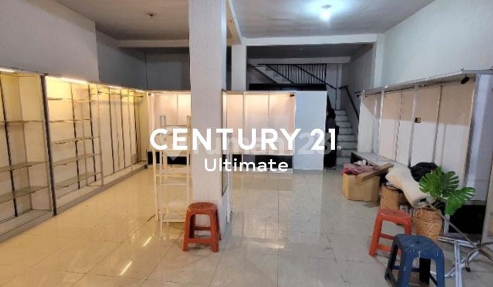 For Rent, 8-Meter Wide Shop House Near Ciliwung Blimbing, Malang City