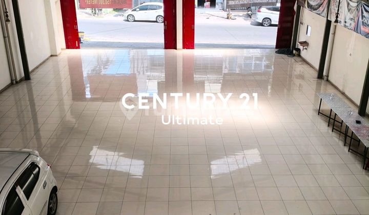 For Rent Commercial Space Near Kediri Mall Suitable For Showroom