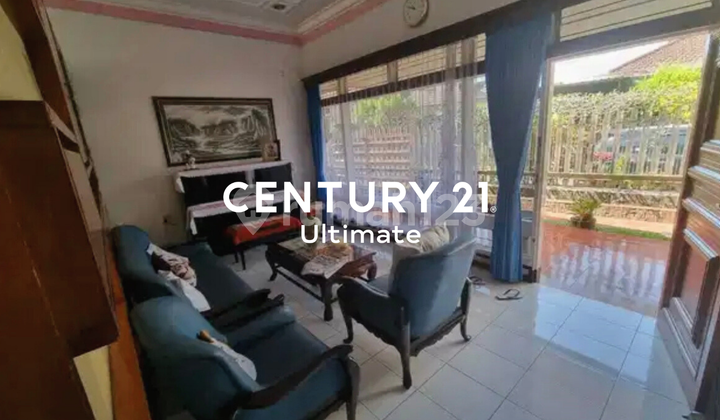 Affordable for Sale: Very Spacious and Comfortable Home for Living in Klojen, Malang 2