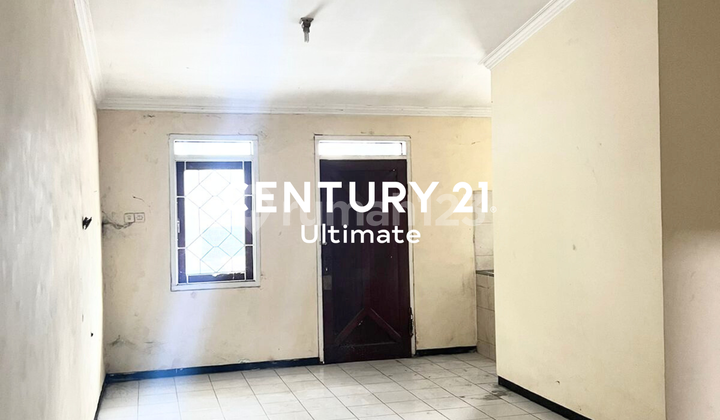 For Rent 2-Story Shop House in Blimbing Malang Close to City Center