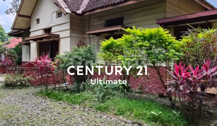 For Rent Spacious Ready-to-Live-In House in Klojen Malang For Rent Spacious Ready-to-Live-In House in Klojen Malang