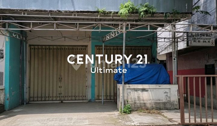 For Rent Spacious and Strategic Shop House in Blimbing, Malang 1