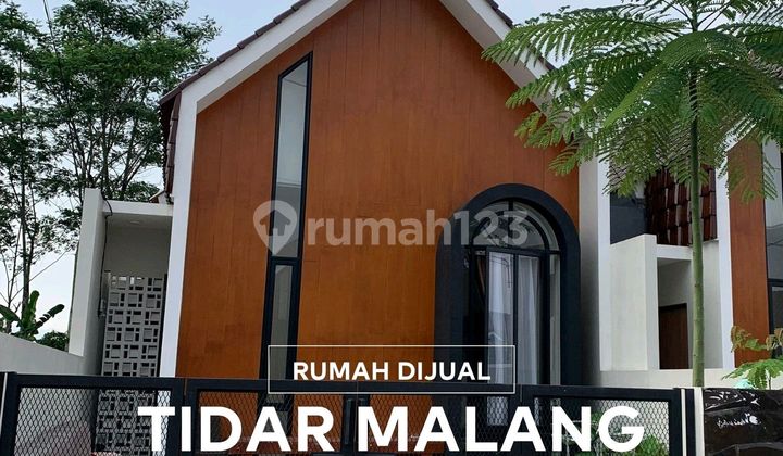 Modern Minimalist Design House Near Tidar, Dieng Malang