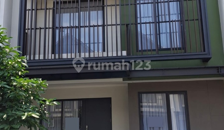 Disewakan Cepat Rumah Baru 3,5 lantai di Leonora Gading Serpong Disewakan Cepat Rumah Baru 3,5 lantai di Leonora Gading Serpong