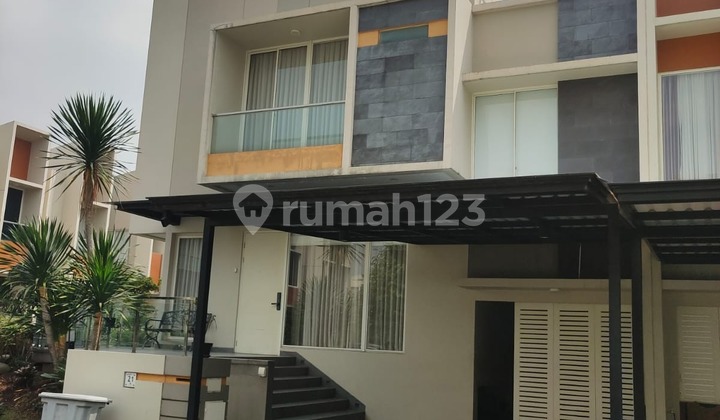 Dijual Rumah Hoek Premium di Mozart Symphonia Gading Serpong
