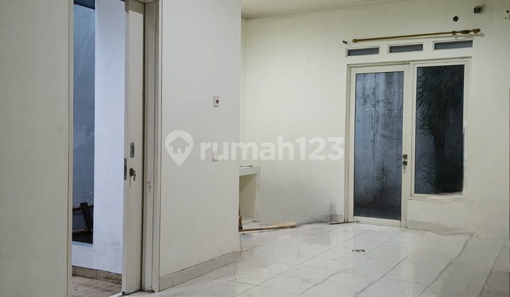 House for Sale in Darwin Scientia Gading Serpong Cluster 2