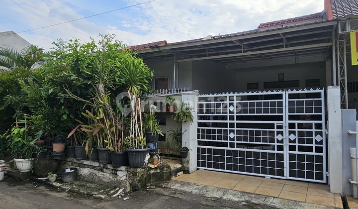 House for Quick Sale in Sector 1 Gading Serpong 1