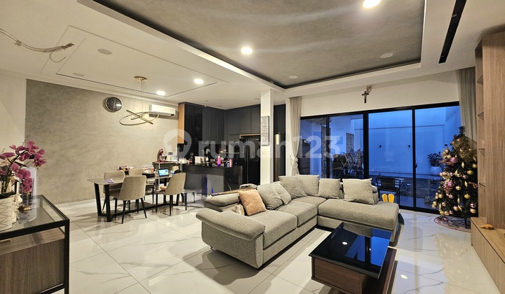 For Quick Sale: Fully Renovated Victoria Silk 2