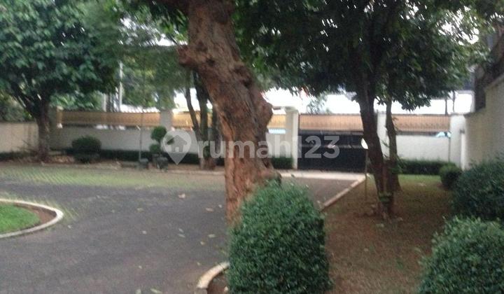 Rumah 1 Lantai, Tanah Luas > 1000m² – Asri & Eksklusif! Di Tebet 2