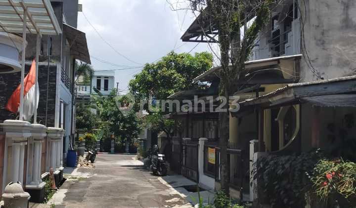 Rumah 2 Lantai Elegan Di Sapta Taruna Bandung, Luas Besar, Nyaman Untuk Keluarga 2