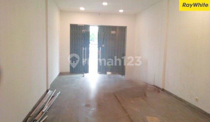 For Rent: Shophouse in Front of Citra Raya Gate, Strategic Location 2