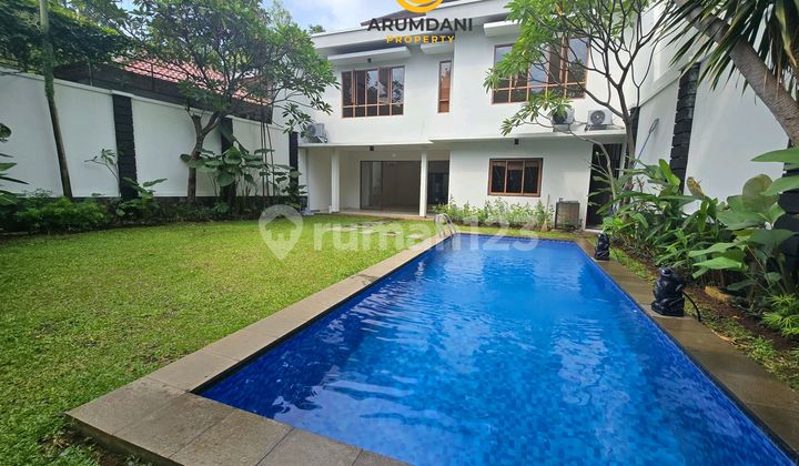For Rent Beautiful Serene House Within Compound Near AIS School and New Zealand School, Culinary and Office Areas, Kemang, South Jakarta.