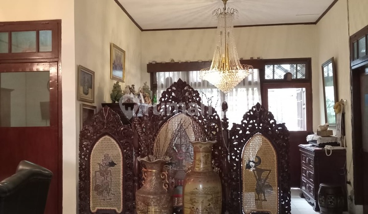 For Quick Sale Cheap House Bu Strategic Location Near International School and Near Culinary and Near Senayan and SCBD and Gunawarman Area Senopati Kebayoran Baru South Jakarta 2