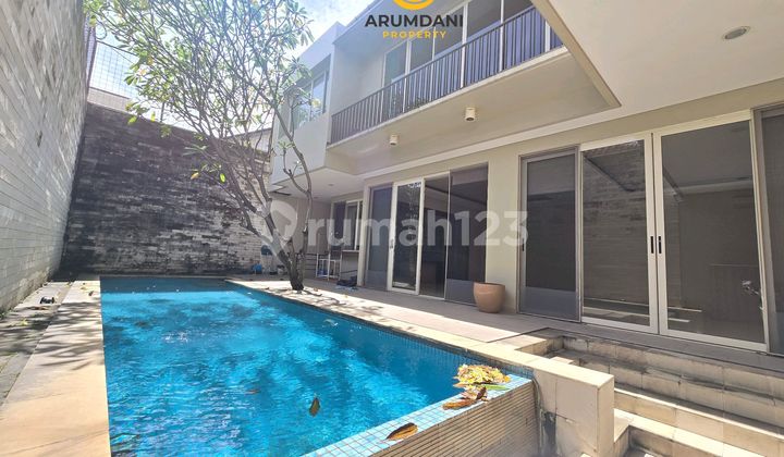 For Rent Beautiful Modern House Near International School and Golf Hill and Pondok Indah Mall, Quiet Area, Pondok Indah Area, South Jakarta.