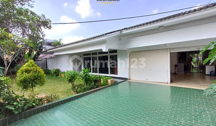 For Rent: House Suitable for Office and Residence, Strategic Location in Kemang Area, South Jakarta