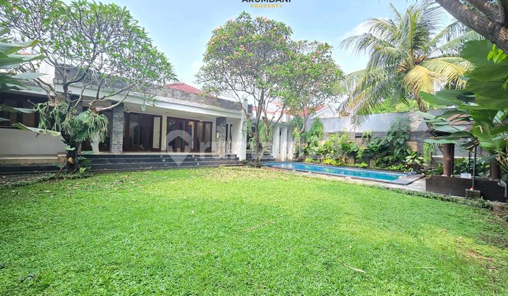 For Rent: A Cozy and Serene House with a Spacious Garden and Large Parking, Located Near Tb Simatupang Toll Road, Office Areas, and Close to International Schools in Ampera Kemang, South Jakarta. For Rent: A Cozy and Serene House with a Spacious Garden and Large Parking, Located Near Tb Simatupang Toll Road, Office Areas, and Close to International Schools in Ampera Kemang, South Jakarta.