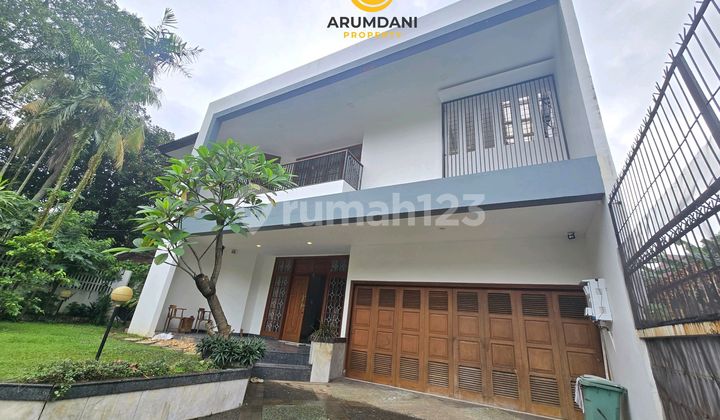 For Rent: Cheap Furnished House Near JIS International School, Golf Course, and Pondok Indah Mall, Strategic Location in Pondok Indah Area, South Jakarta.