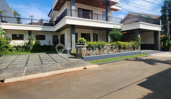 Dijual Rumah Mewah Dalam Komplek Private Pool dan Taman Siap Huni Dekat Kemang Area Pejaten Jakarta Selatan