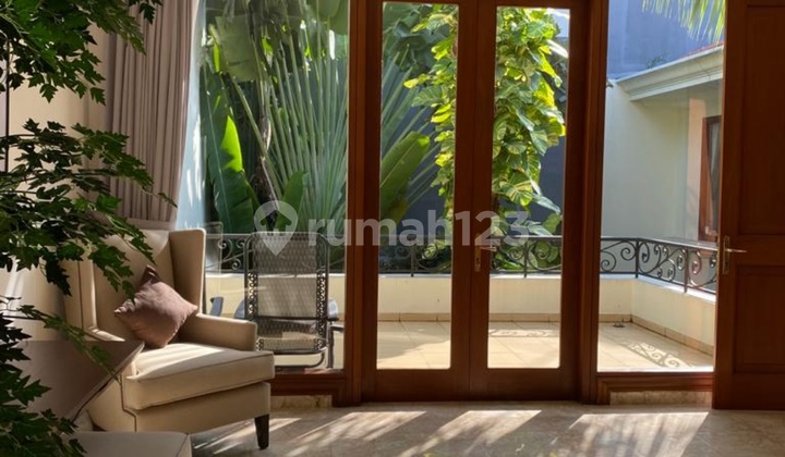 Disewakan Rumah Cantik Mewah Asri Dekat Sekolah Internasional Jis dan Bukit Golf dan Mall Pondok Indah Area Pondok Indah Jakarta Selatan 2