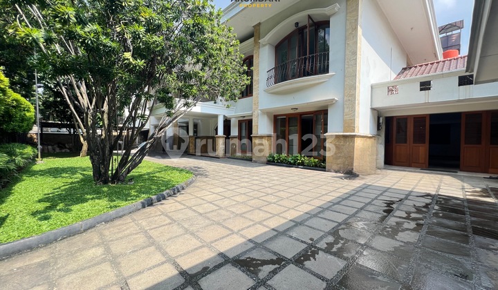 For Rent Luxury House Prime Location Near Senayan and Sudirman Area Selong Senopati Kebayoran Baru South Jakarta For Rent Luxury House Prime Location Near Senayan and Sudirman Area Selong Senopati Kebayoran Baru South Jakarta