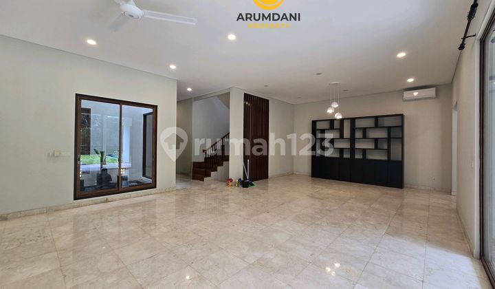 For Rent Beautiful Serene House Within Compound Near AIS School and New Zealand School, Culinary and Office Areas, Kemang, South Jakarta.