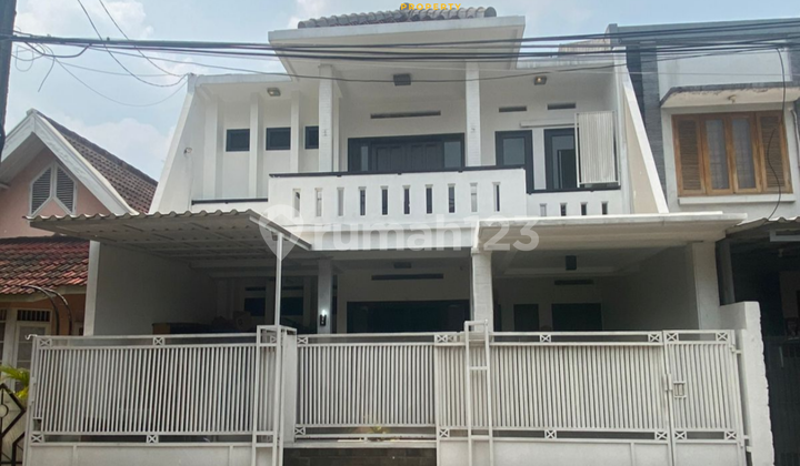 Dijual Cepat Rumah Cantik Minimalis Asri Bangunan 2 Lantai Siap Huni Harga Murah Di Sektor 5 Bintaro Tangerang