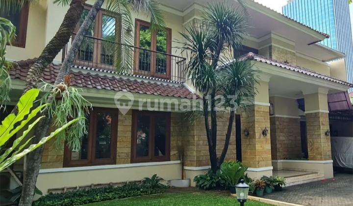 Quick Sale Beautiful Luxury House Near International School, Close to Culinary Spots, Near Headquarters, Adjacent to Senopati Area, Close to Gunawarman and Kemang Area, Kebayoran Baru, South Jakarta Quick Sale Beautiful Luxury House Near International School, Close to Culinary Spots, Near Headquarters, Adjacent to Senopati Area, Close to Gunawarman and Kemang Area, Kebayoran Baru, South Jakarta