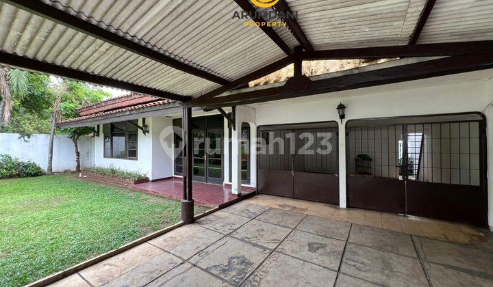 Dijual Cepat Rumah Rumah Lama Tanah Luas Harga Murah Lokasi Strategis Dekat Sekolah Internasional Prancis dan Kuliner dan MRT Cipete dan Dekat Kebayoran Baru dan Dekat Pondok Indah dan Kemang Area Cipete Jakarta Selatan Dijual Cepat Rumah Rumah Lama Tanah Luas Harga Murah Lokasi Strategis Dekat Sekolah Internasional Prancis dan Kuliner dan MRT Cipete dan Dekat Kebayoran Baru dan Dekat Pondok Indah dan Kemang Area Cipete Jakarta Selatan