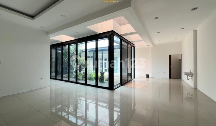 For Rent: Affordable House Suitable for Quiet Office or Residence, Strategic Location Close to Sudirman and Kuningan, Near Senayan Area, Menteng, Central Jakarta For Rent: Affordable House Suitable for Quiet Office or Residence, Strategic Location Close to Sudirman and Kuningan, Near Senayan Area, Menteng, Central Jakarta