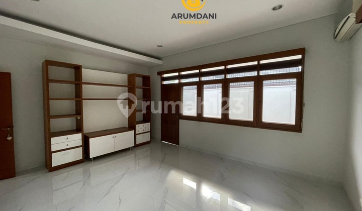 For Rent Rumah Siap Huni Bangunan 2 Lantai Lokasi Cluster Prime Area Dekat Bukit Golf Dan Sekolah Internasional Dan Dekat Mall Pondok Indah Area Pondok Indah Jakarta Selatan  2