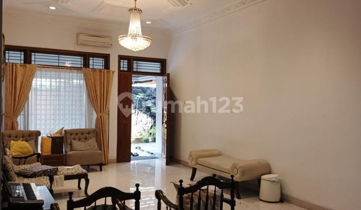 Disewakan Cepat Rumah Cantik Dekat Mabes Dan Blok M Dan Senayan Dan Pakubuwono Dan Senopati Area Rumah Bisa Kantor Dan Tempat Tinggal Area Kebayoran Baru Jakarta Selatan 