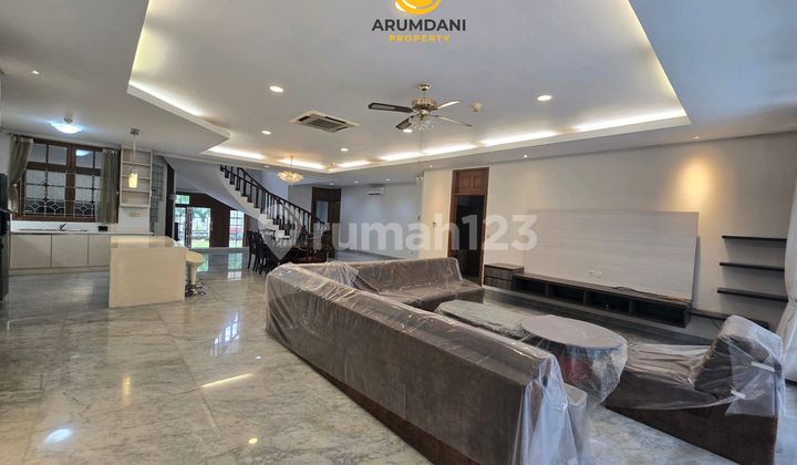 For Rent: Cheap Furnished House Near JIS International School, Golf Course, and Pondok Indah Mall, Strategic Location in Pondok Indah Area, South Jakarta.