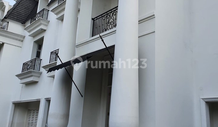 Disewakan Rumah Cantik Dalam Compound Lokasi Strategis Ada Lift Private Pool Dekat Kemang Raya Area Kemang Jakarta Selatan 1