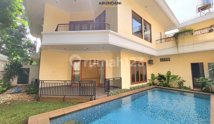 For Rent Beautiful Lush House Luxury Building Ready to Occupy Near JIS School and Pondok Indah Mall in Pondok Indah Area, South Jakarta