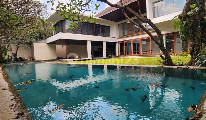 Luxury House for Sale Near International School, Golf Hills, and Mall Area in Pondok Indah, South Jakarta