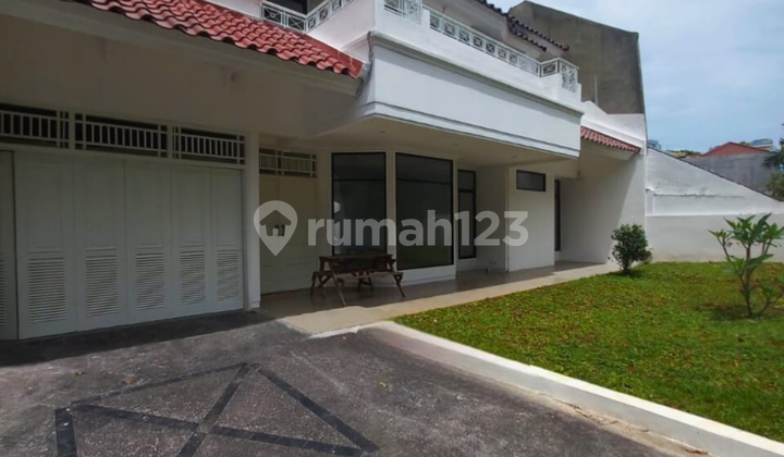 For Sale 2-Story Luxury House in a Strategic Location at an Affordable Price in Senopati Area, Kebayoran Baru, South Jakarta.