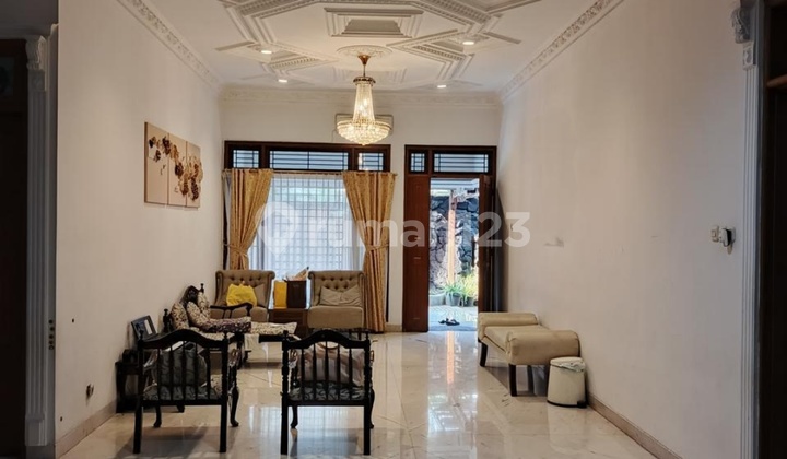 Disewakan Cepat Rumah Cantik Dekat Mabes Dan Blok M Dan Senayan Dan Pakubuwono Dan Senopati Area Rumah Bisa Kantor Dan Tempat Tinggal Area Kebayoran Baru Jakarta Selatan 