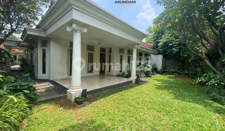 For Rent Beautiful 1-Story House Located Near International School and Tb Simatupang Toll Road, Close to Kemang and Ampera Raya Jeruk Purut Area, Ampera Kemang, South Jakarta.