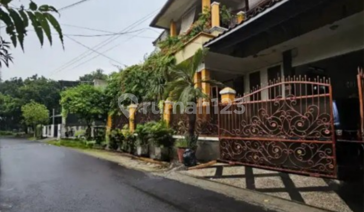 Dijual Cepat Rumah Induk Dan 8 Kamar Kost Terisi Penuh Di Komplek Bintaro, Jakarta Selatan. Dijual Cepat Rumah Induk Dan 8 Kamar Kost Terisi Penuh Di Komplek Bintaro, Jakarta Selatan.