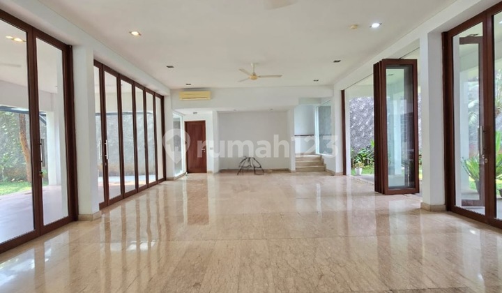 Luxury Beautiful House for Rent, Strategic Location Near Kemang Raya, South Jakarta