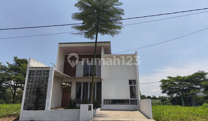 Strategic and Flood-Free Residence for Families Strategic and Flood-Free Residence for Families