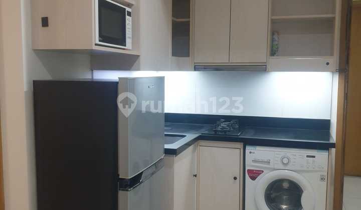FOR QUICK SALE Ready-to-occupy 2BR apartment in Kemayoran, Central Jakarta