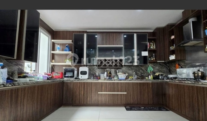 Rumah Mewah 2 Lantai Eksklusif di Taman Biduri, Permata Hijau, Siap Huni Permata Hijau, Jakarta Selatan 2