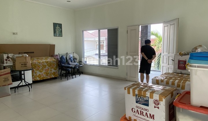 Rumah Bangunan Full Renov SHM Ceiling Tinggi di BSD Anggrek Loka Tangerang Rumah Bangunan Full Renov SHM Ceiling Tinggi di BSD Anggrek Loka Tangerang