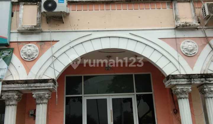 Ruko Alicante Boulevard 3 Lantai Full Renov Lokasi Strategis di Gading Serpong Tangerang