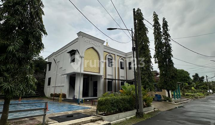 Disewakan Rumah 3 Lantai di Paradise Serpong City - Strategis, Nyaman, dan Siap Huni! 2