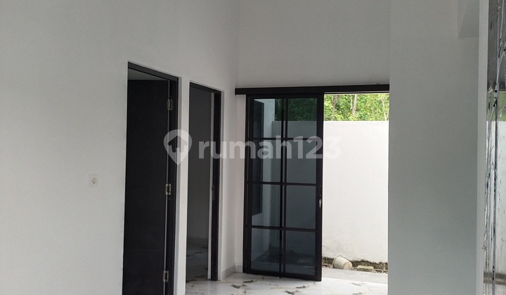 Hunian Minimalis Modern Tengah Kota Gunungkidul