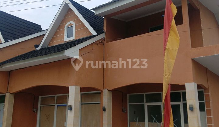 Shop House in Terminal Area with Full Transportation Access